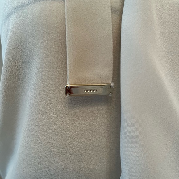 Silk blouse with draped collar and buttons in front - Picture 2 of 9